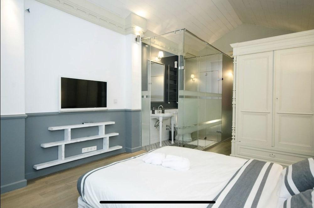 Stylish Triplex House Balat - Room