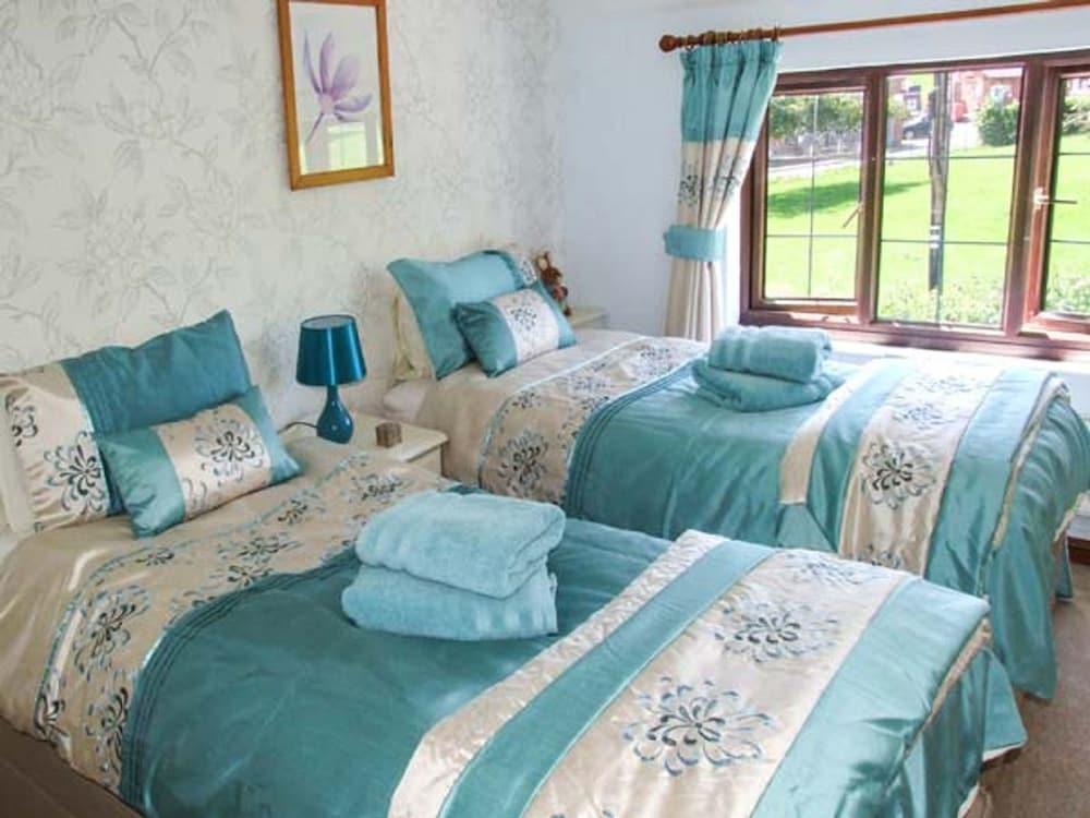 Herefordshire Holiday Cottages - Room