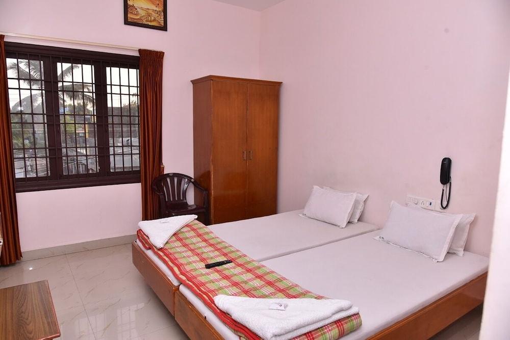 R.M Guest House - Room