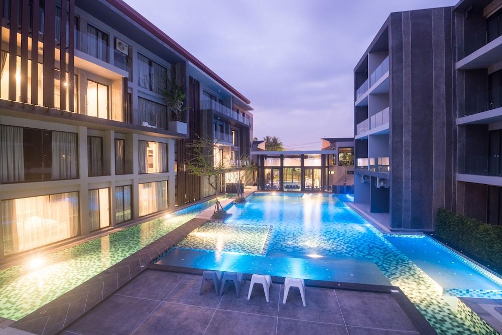 Maya Phuket Airport Hotel - Outdoor Pool