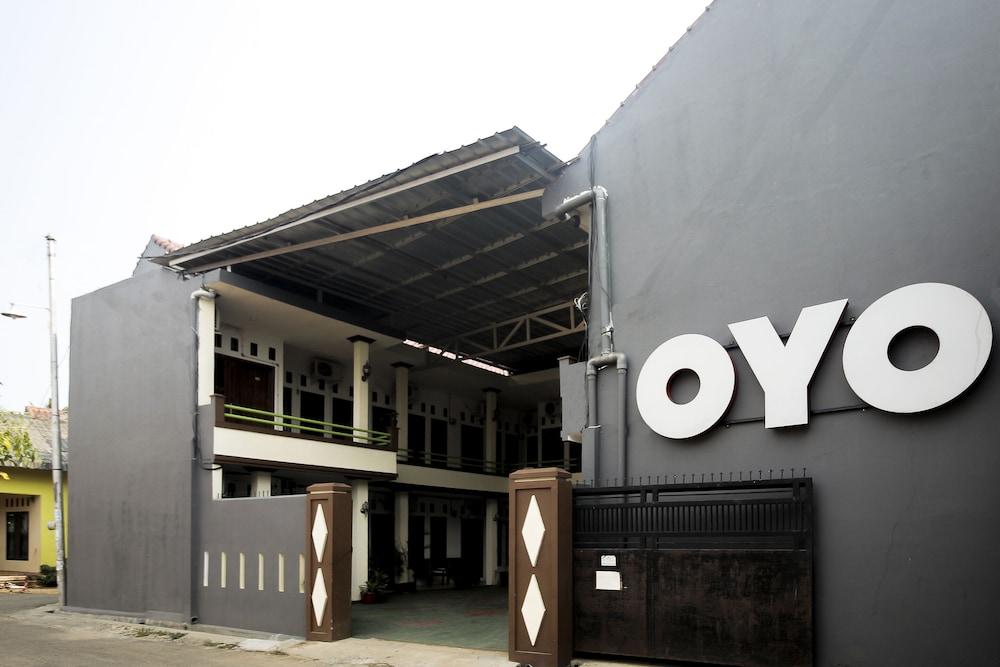OYO 659 Kost And Home Stay Wisma Mulia - Front of Property
