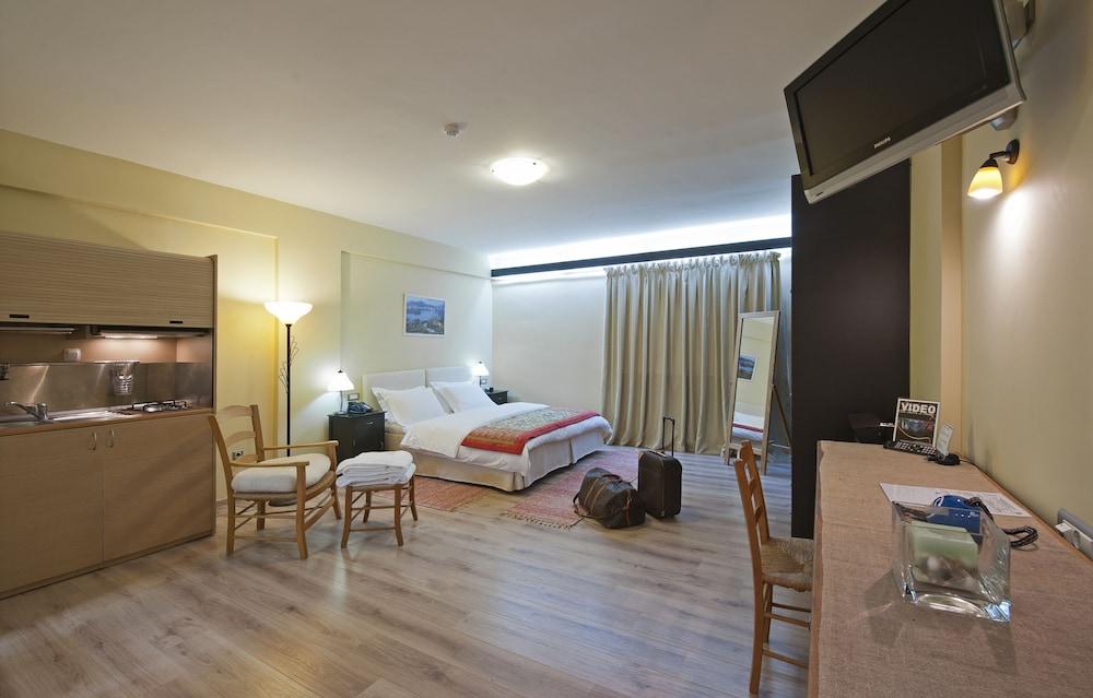 Efplias Hotel Apartments and Suites - Room