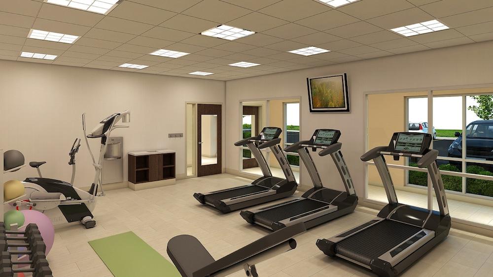 Holiday Inn Express & Suites Brunswick, an IHG Hotel - Fitness Facility