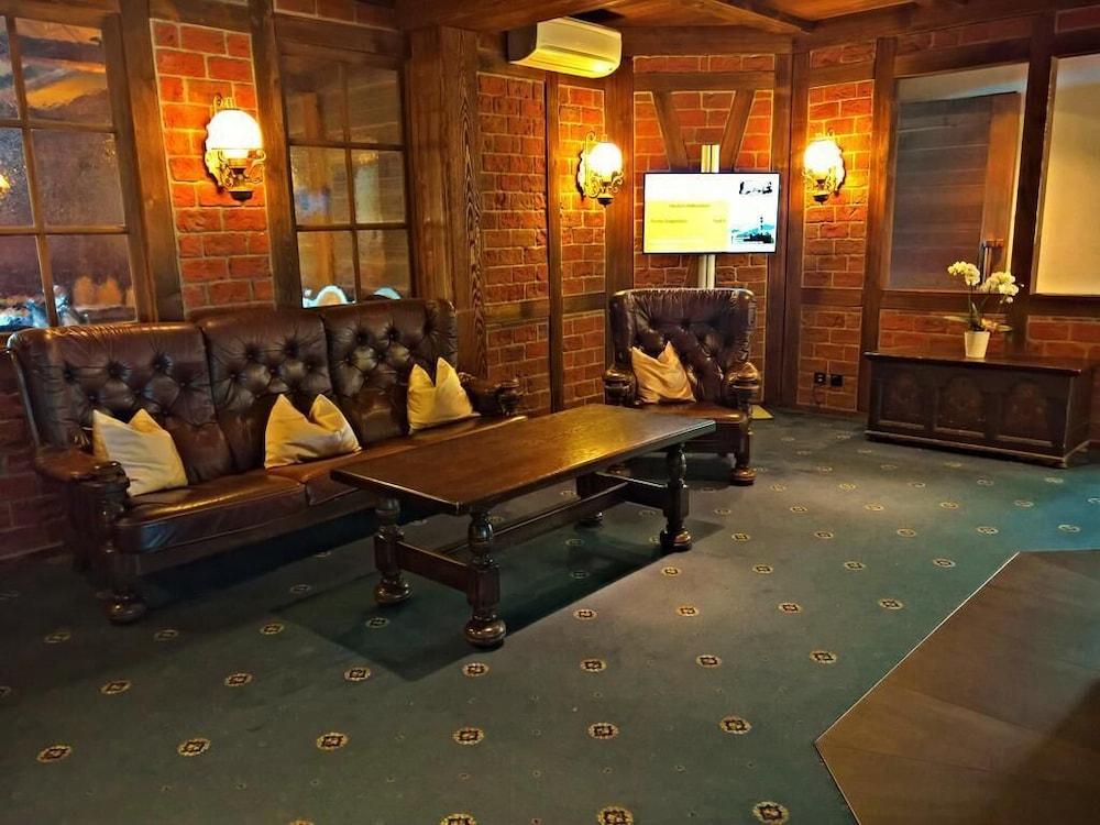 Seehotel Pilatus - Lobby Lounge