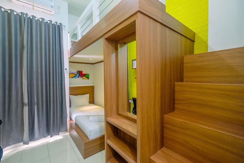 Comfort Studio with Bunk Bed at Dave Apartment - Interior