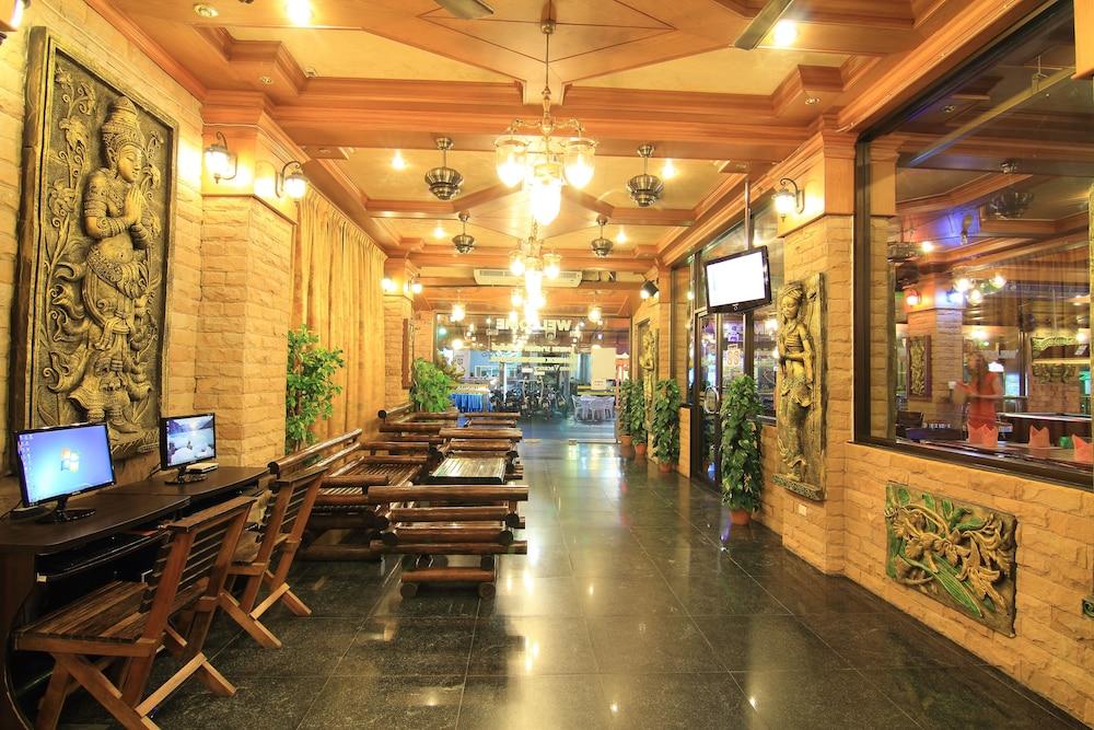 Bangkok Residence - Lobby Sitting Area