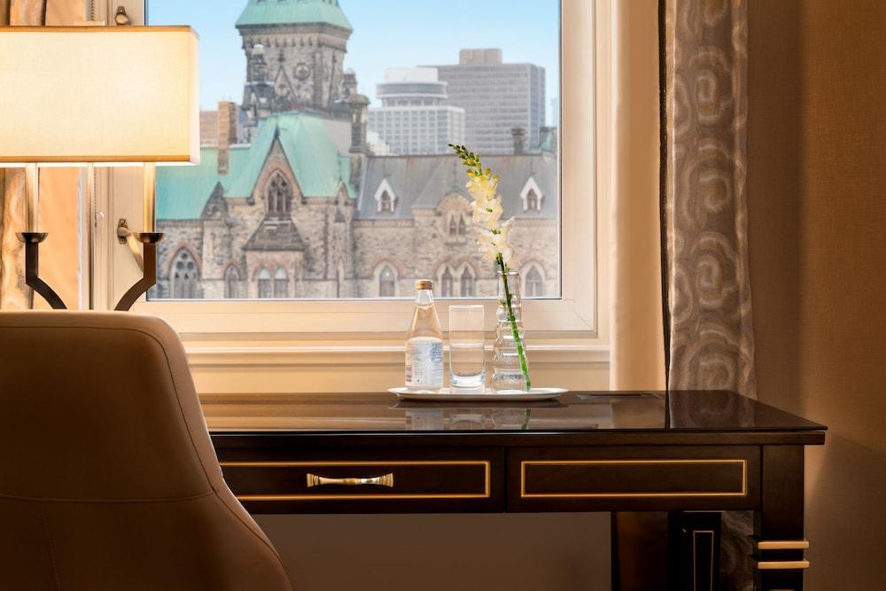 Fairmont Chateau Laurier Gold Experience - Room