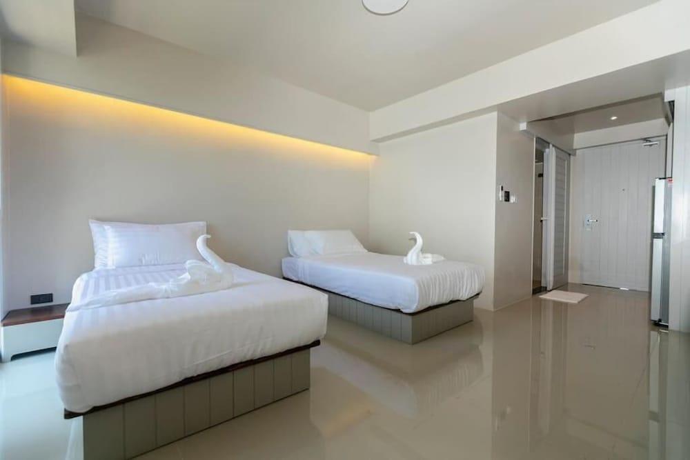 RedDoorz Premium A Room Bangkok - Room