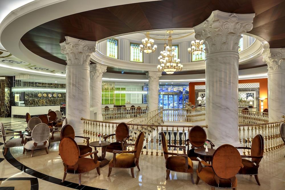 Sunis Efes Royal Palace Resort & Spa - Lobby Sitting Area