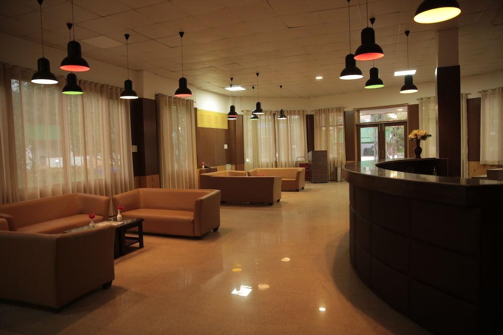 Signature Manaali - Lobby Lounge