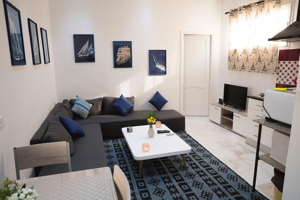 Charmin & Trendy Apartment Marsa Beach - Featured Image