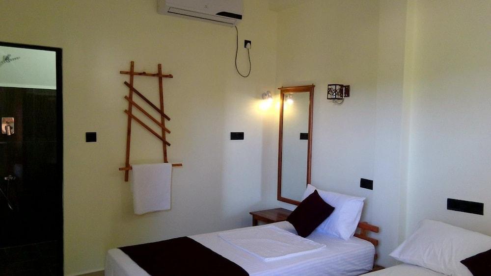 Luxury Everest Hotel - Room