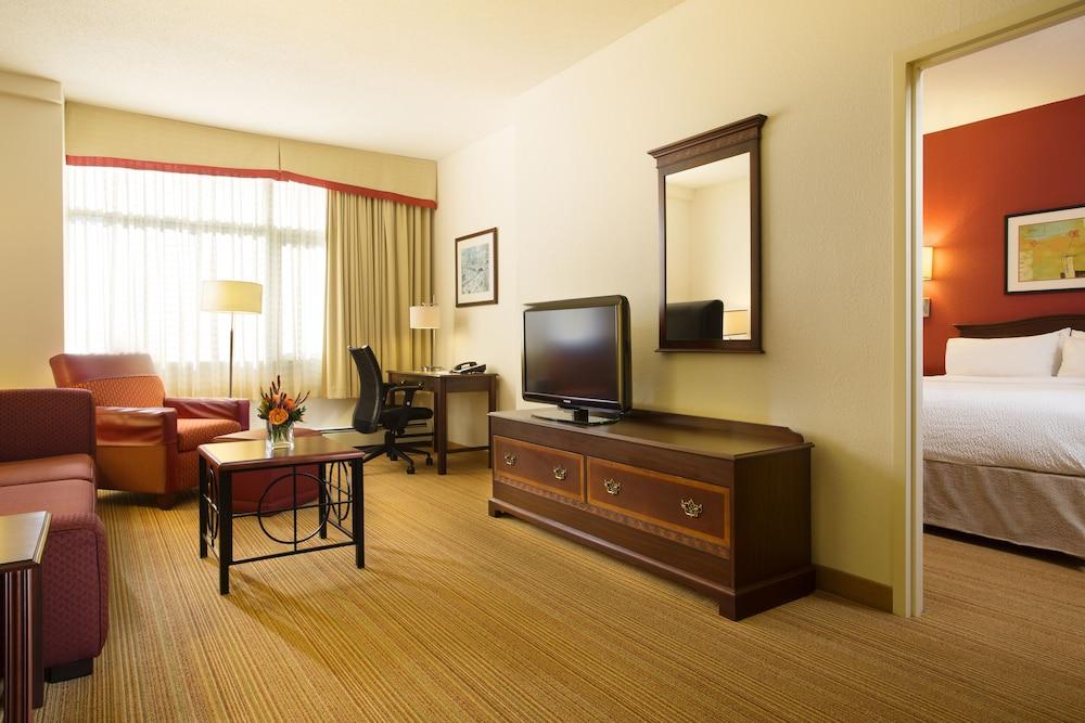 Residence Inn by Marriott Ottawa Downtown - Guestroom