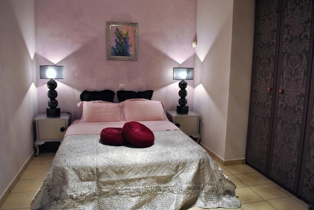 Paradise Villa Sounio - Room