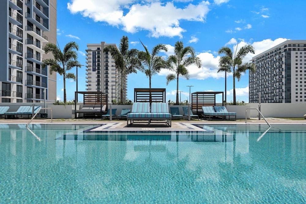 Provident Grand Luxury Short Term Residences - Outdoor Pool