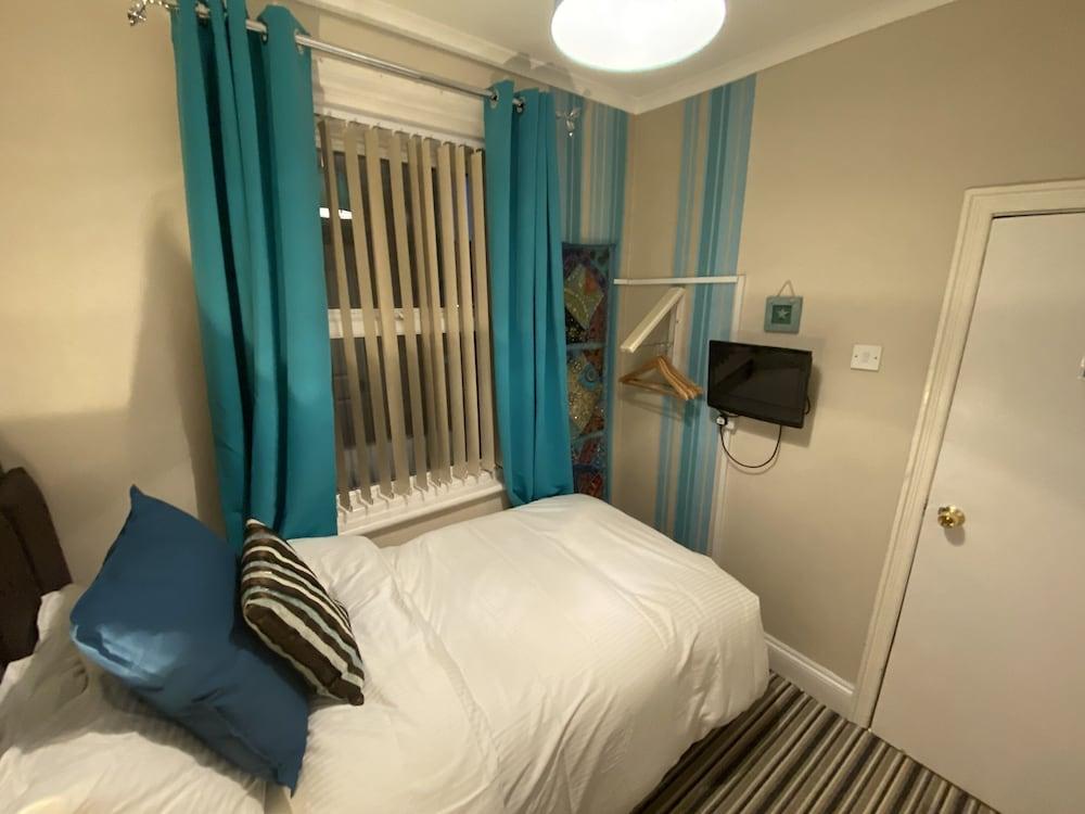Delovely Hotel - Room