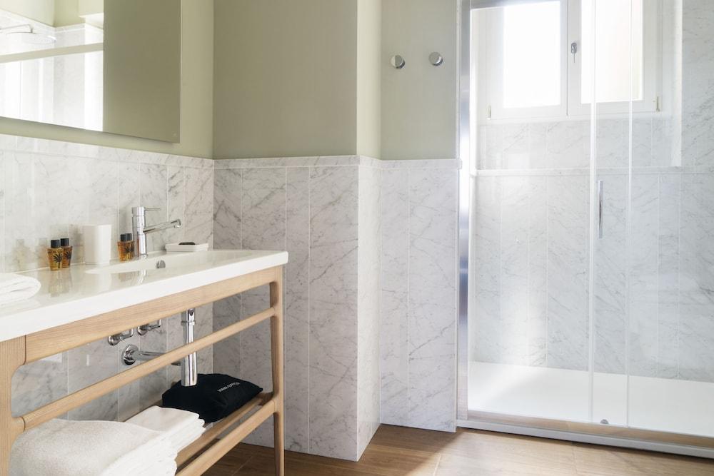 Castello Sforzesco Suites by Brera Apartments - Bathroom