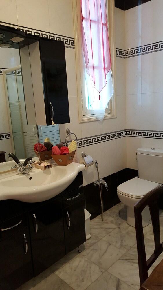 Maison coquette Sidi Bou Said - Bathroom