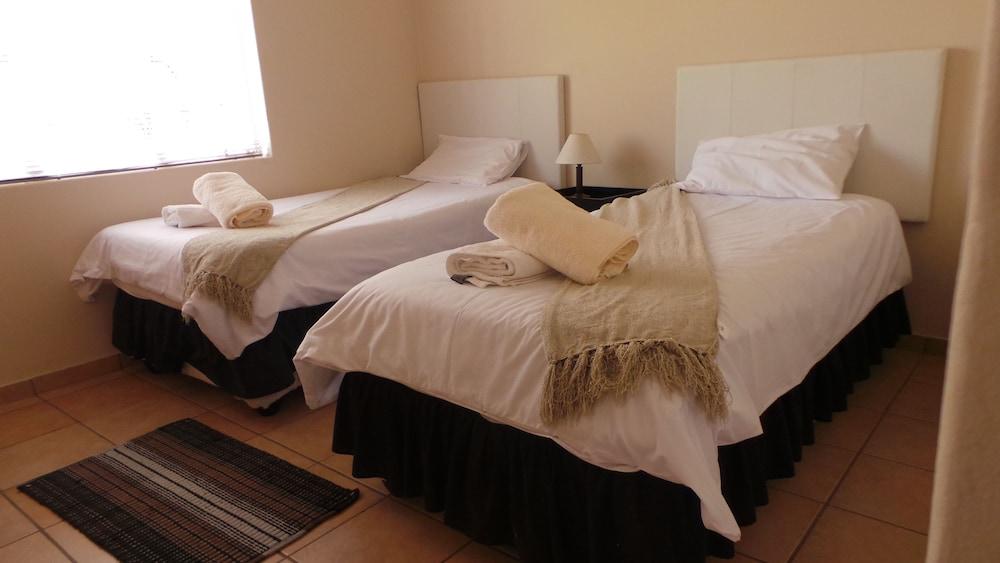 Klein Windhoek Self-Catering Apartments - Guestroom