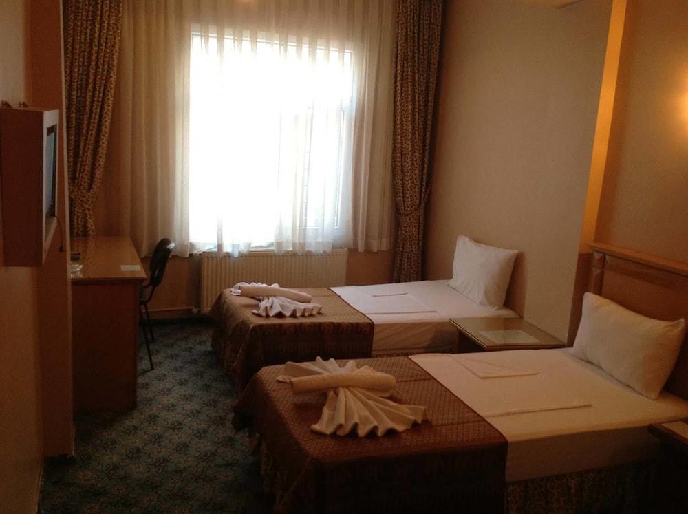 Yalta Hotel - Room