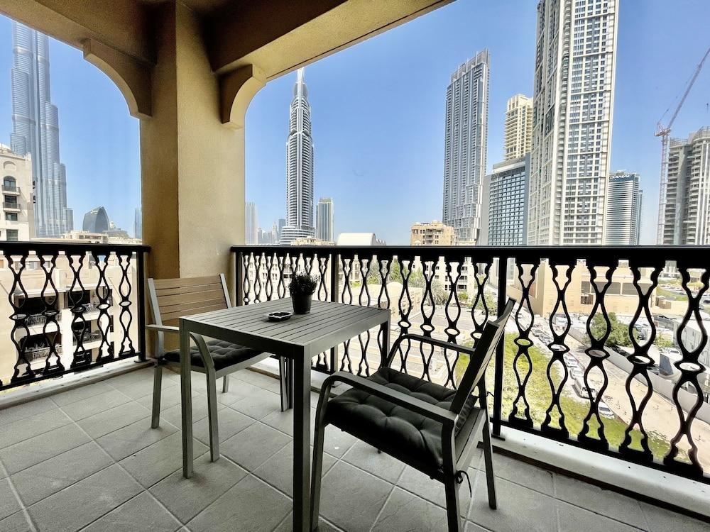 شقة فائقة الفخامة في وسط مدينة دبي - بإطلالات على برج خليفة - Featured Image