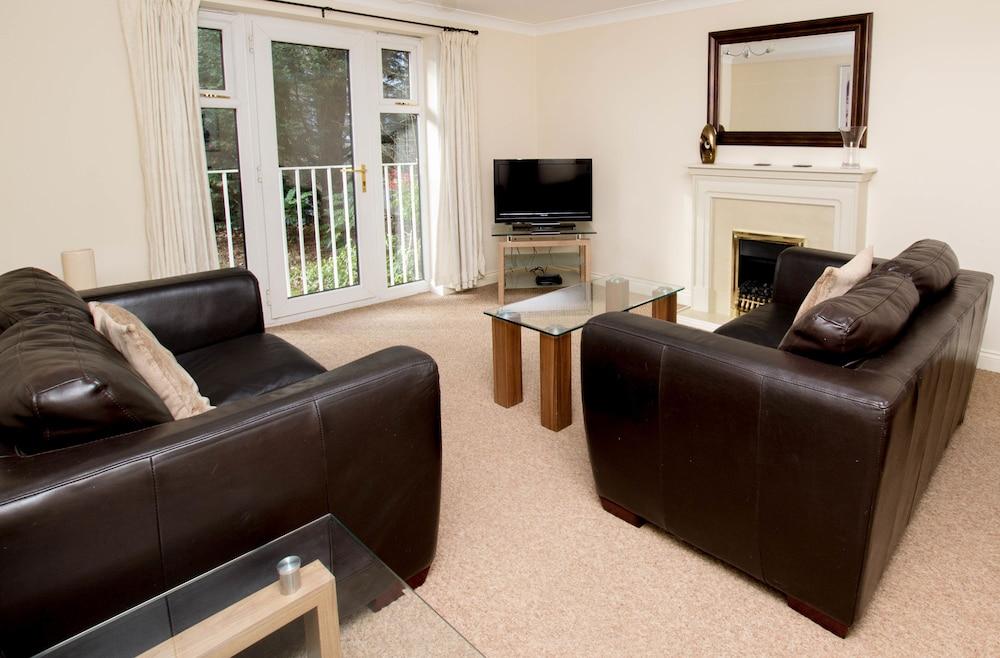 Annandale Court Serviced Apartments - Featured Image