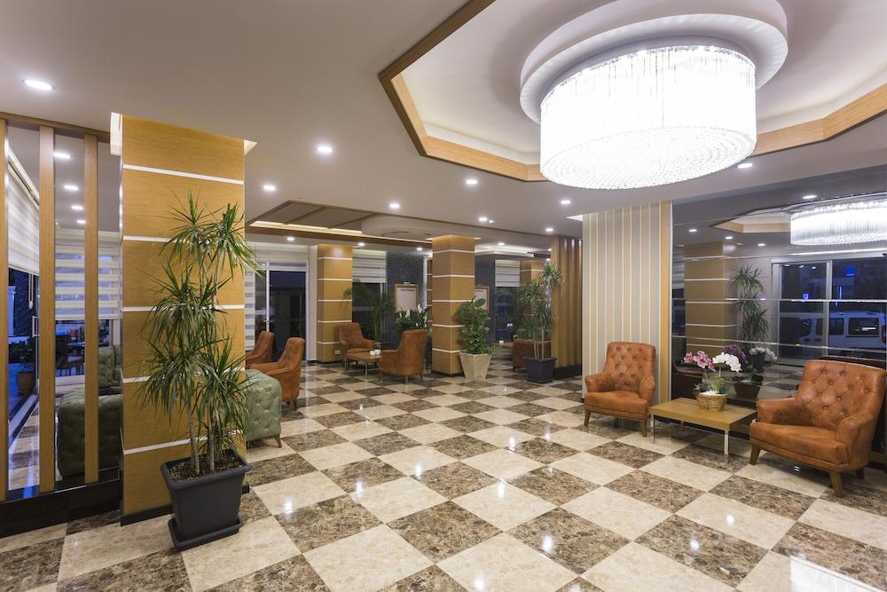 فندق لونيسيرا سيتي - Lobby Lounge