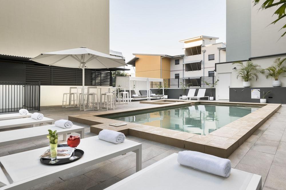 Grand Hotel and Apartments Townsville - Sports Facility