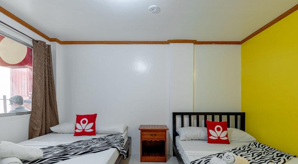 ZEN Rooms Chartel Inn Boracay - Featured Image