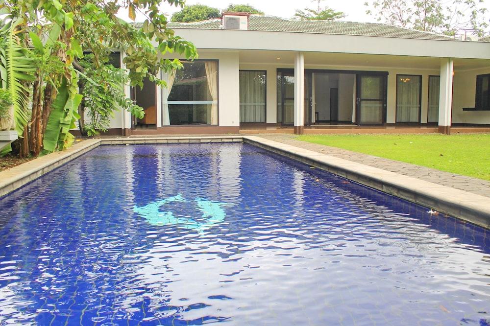 Siaga Raya 3 Villas - Featured Image