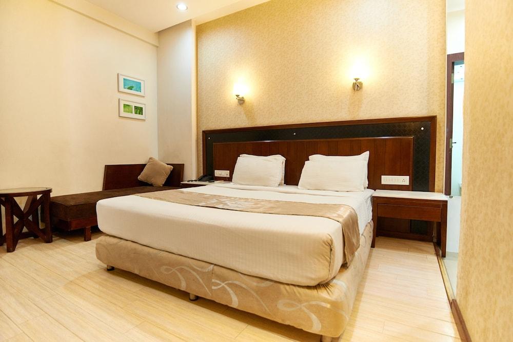 Hotel Sai Mahal - Room