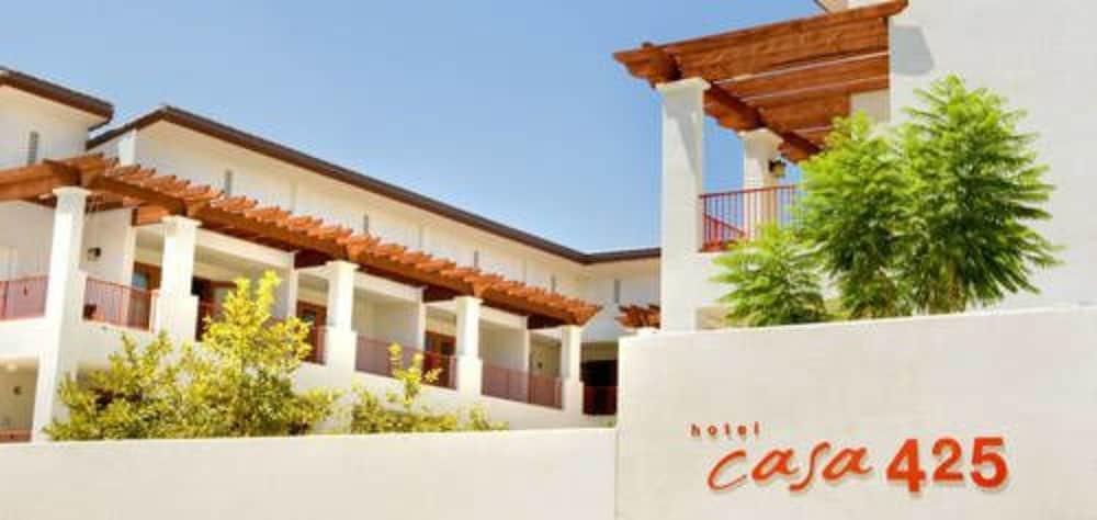 Hotel Casa 425 + Lounge - Featured Image