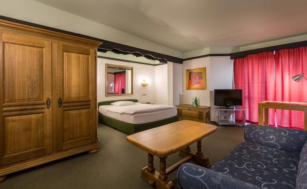 Hotel Contel Darmstadt - Room