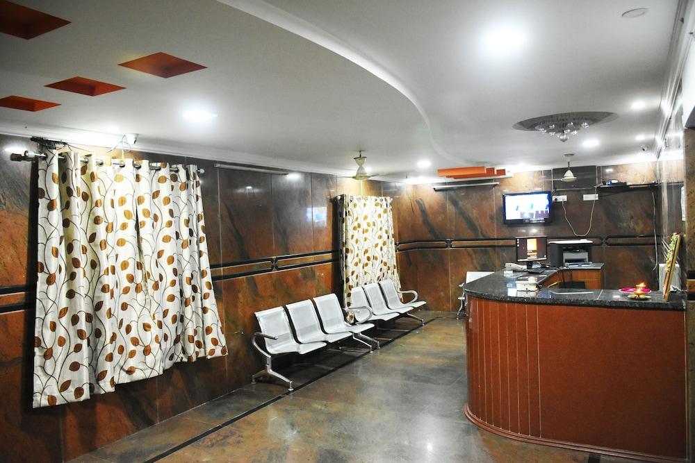 Hotel Govind Heights - Reception