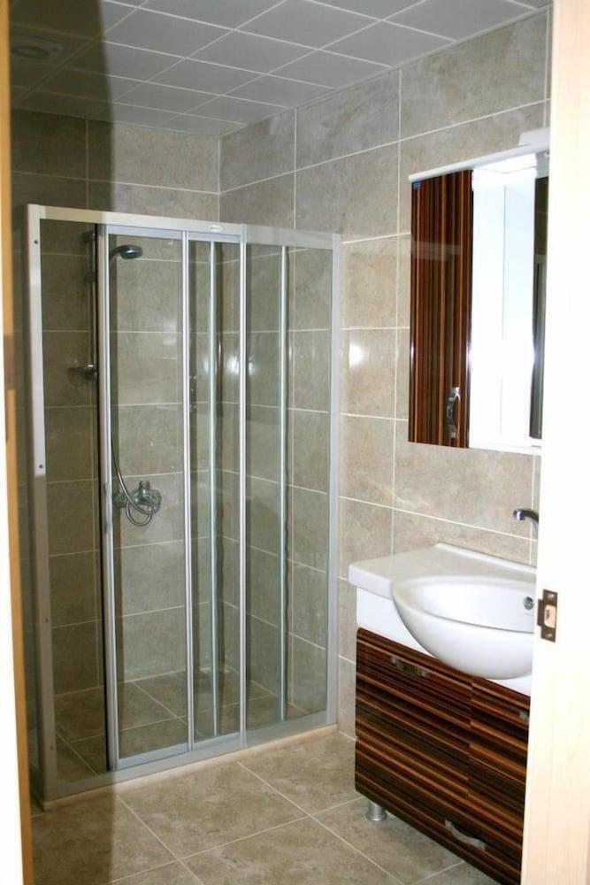 Samsun Residence - Bathroom