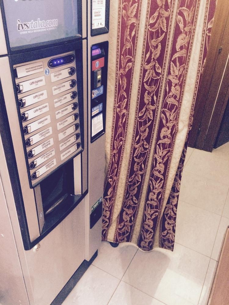 دوموس روما - Vending Machine
