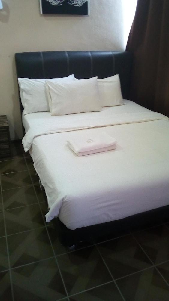 Hotel Kamelia - Room