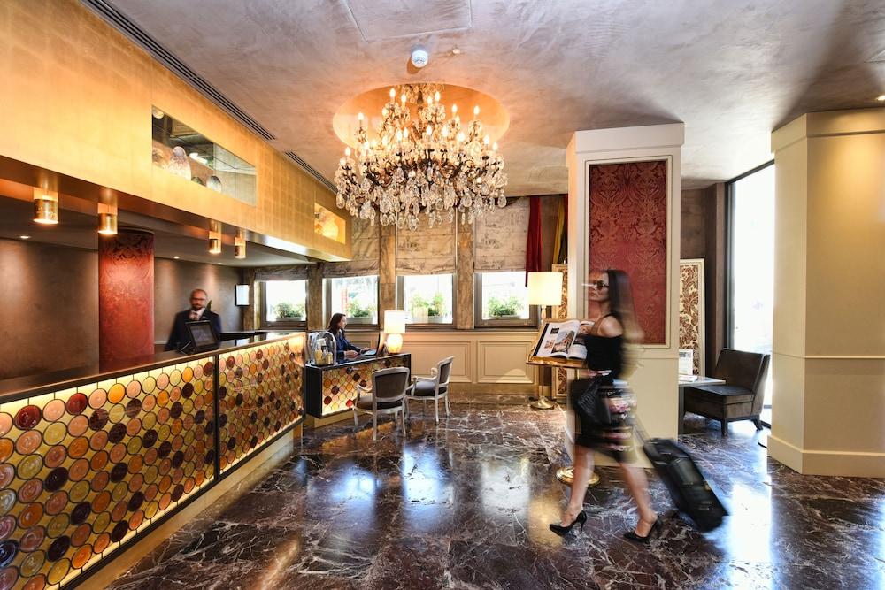 Hotel Papadopoli Venezia MGallery by Sofitel - Reception