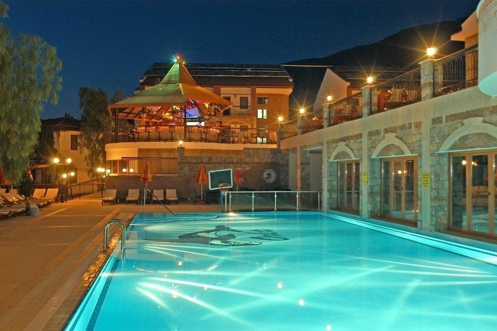 Orka World Hotel & Aquapark - Outdoor Pool