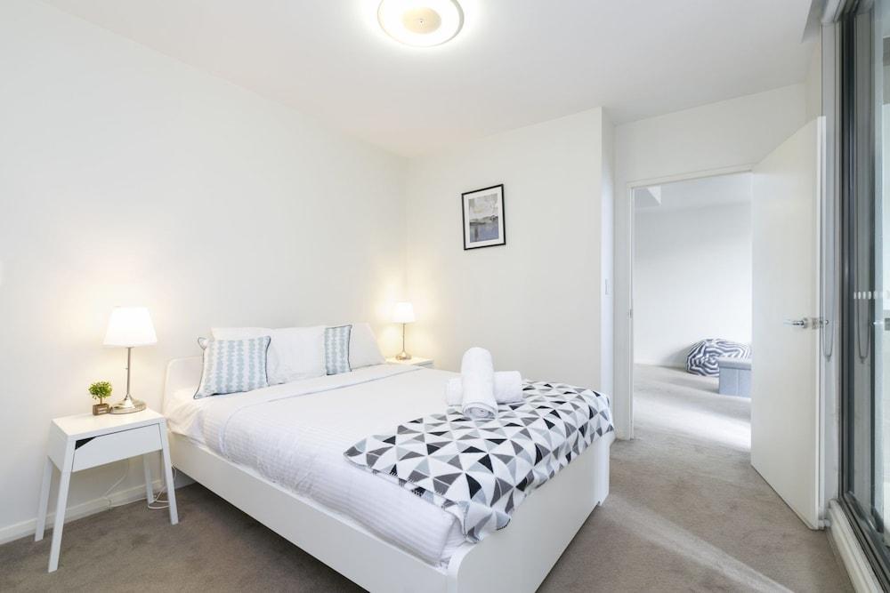 Cozy Home in Parramatta CBD - Room