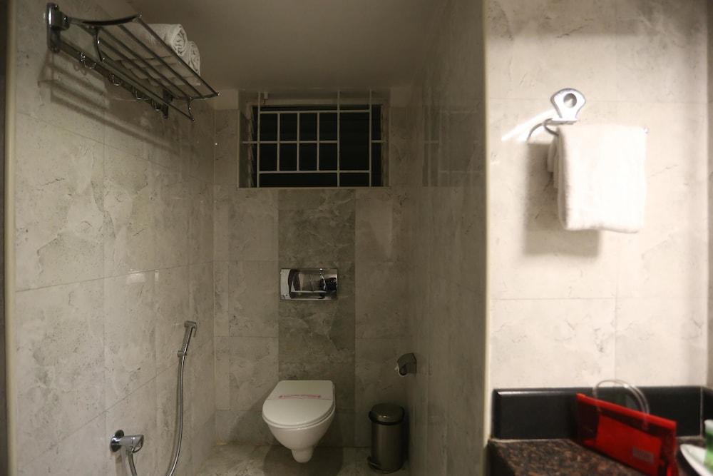 أويو 1973 هوتل روكفورت فيو - Bathroom Amenities