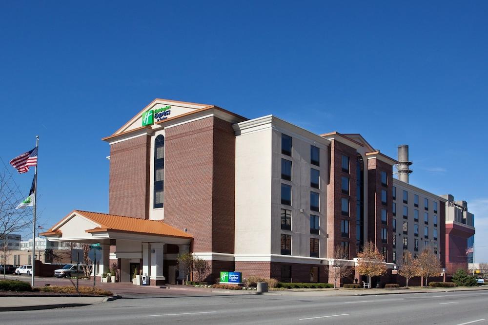 Holiday Inn Express Hotel & Suites Indianapolis Dtn-Conv Ctr, an IHG Hotel - Featured Image