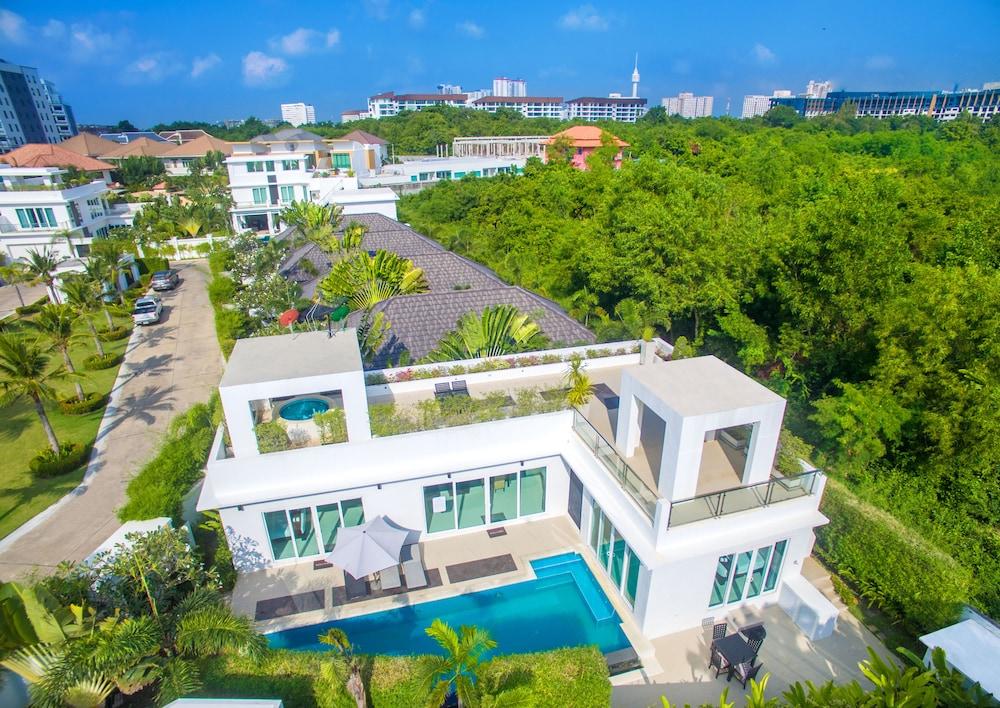 Villas In Pattaya - Aerial View
