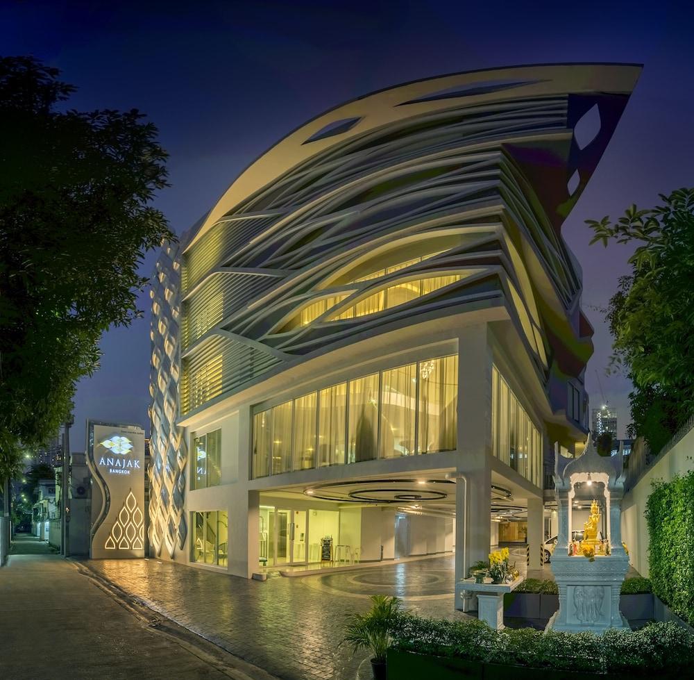 Anajak Bangkok Hotel - Featured Image