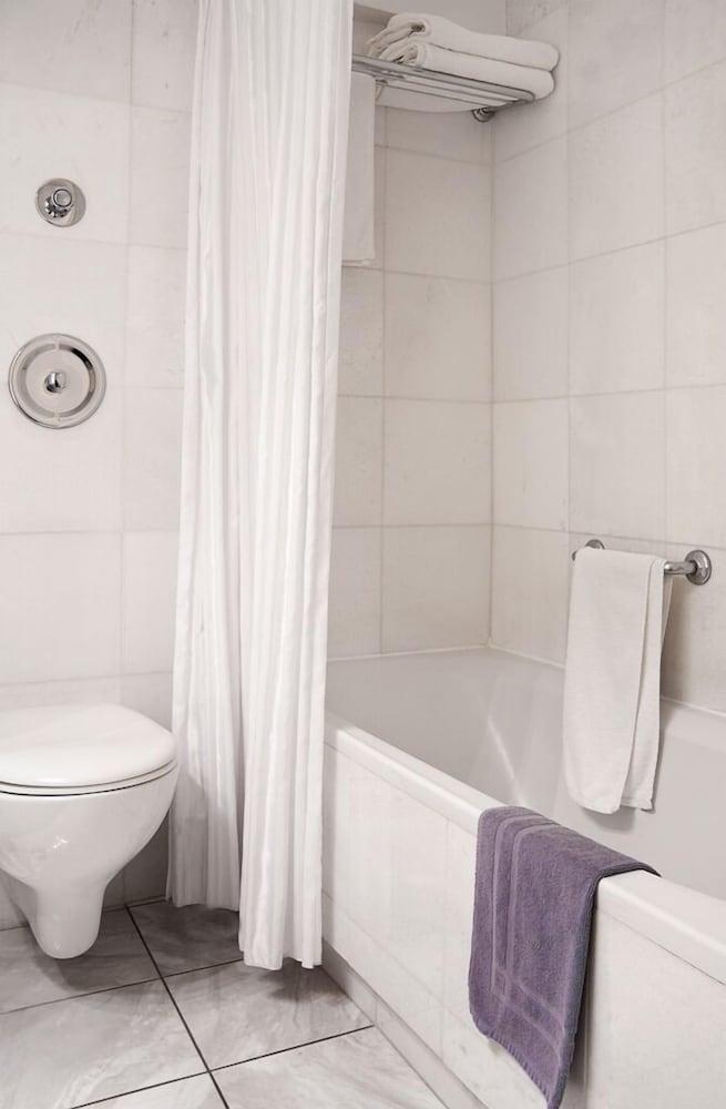 Hotel Ilissos - Bathroom