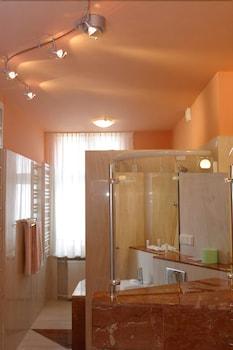 Heban Hotel - Bathroom