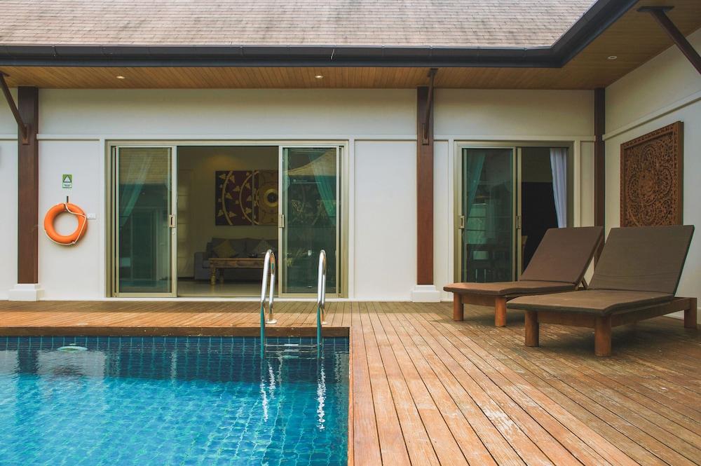 Two Villas Holiday Oriental Style Layan Beach - Indoor Pool