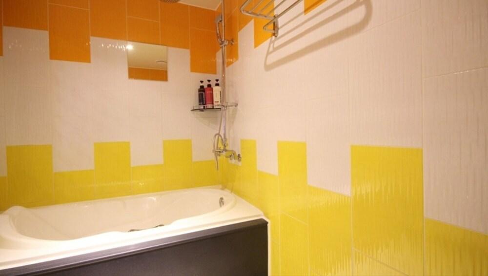 Design Motel XYM - Bathroom