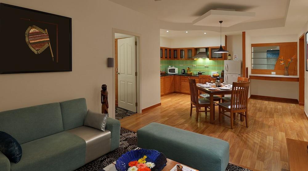 Melange Luxury Service Apartment - Living Area