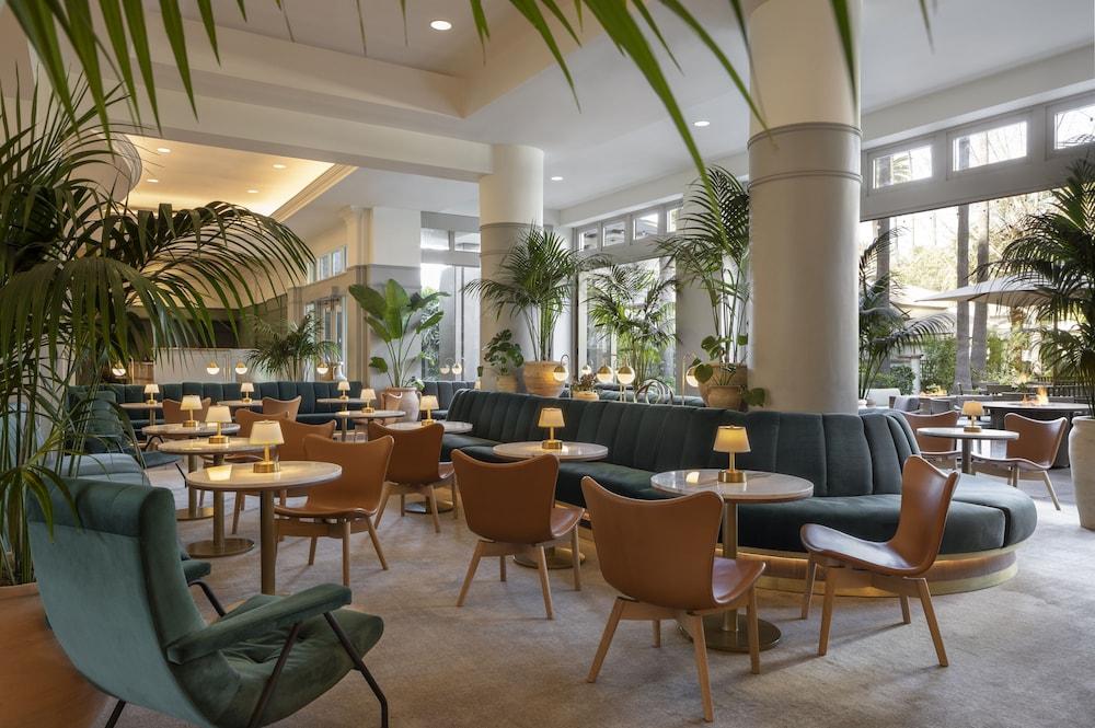 Fairmont Miramar Bungalows - Lobby Lounge